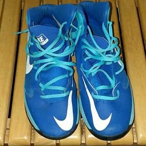 Basketball sneakers
